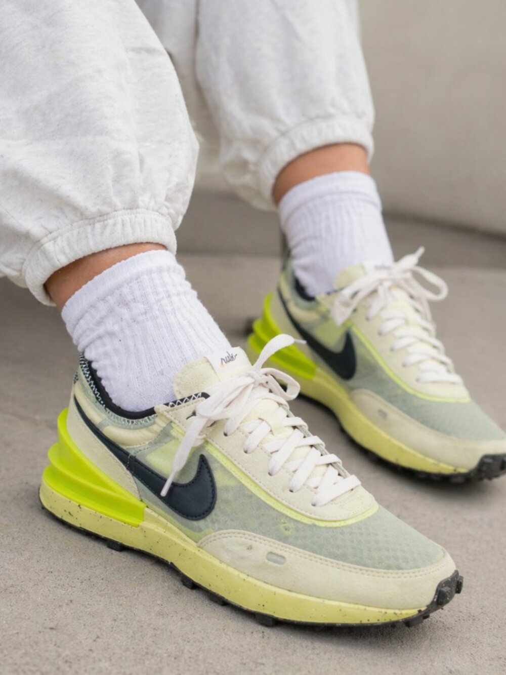 Nike Waffle One Volt Green Mesh Suede Sneakers Men’s 6.5 women's 8